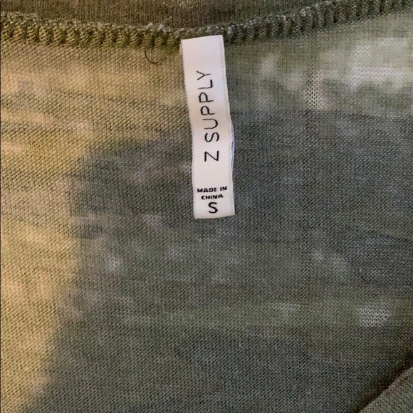 Green camo top from Lulu’s - Picture 3 of 3